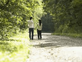 lovers_walking