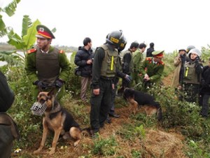 cong_an_cuong_che_dat_tien_lang