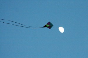 moon_and_kite