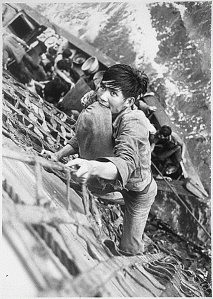 vietnamese_boat_people