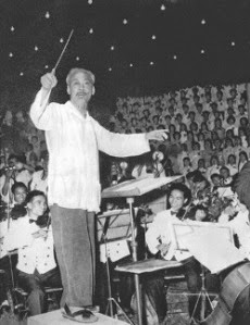 bac_ho_lam_nhac_truong