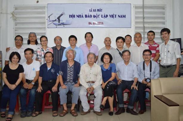 hoi_nha_bao_doc_lap_2