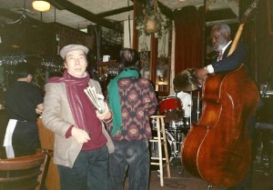 dinh_cuong-quan_ruou_canada_1991