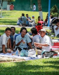 an_nhau_ngoai_cong_vien