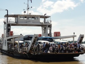 pha_qua_song_ho_luong