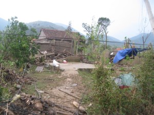 ngoi_nha_sau_con_bao