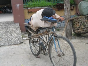 nguoi_lai_xe_dap_tho