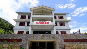 nha_khach_bao_nhan_dan