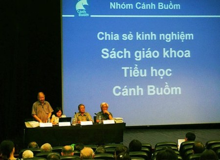 toa_dam_ve_sach_giao_khoa