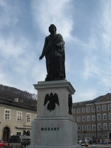 dai_tuong_niem_mozart-salzburg