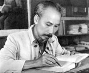 ho_chi_minh_doc_sach