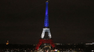 eiffel_tower_white_red_blue