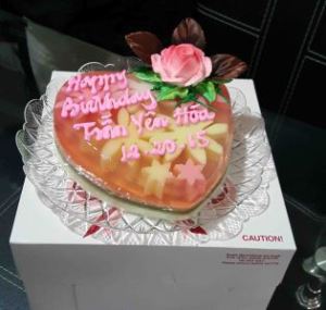 happy_birthday_cake-tran_yen_hoa