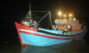 tau_mang_xac_ngu_dan_bi_ban_chet_o_truong_sa