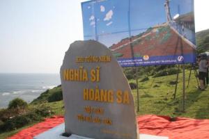 bia_tuong_niem_nghia_si_hoang_sa