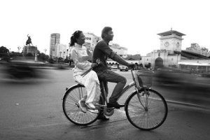 cho_nhau_bang_xe_dap