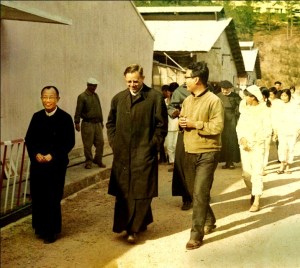 cha_thuan_don_tiep_cha_dai_dien_tong_quyen_roma-1972