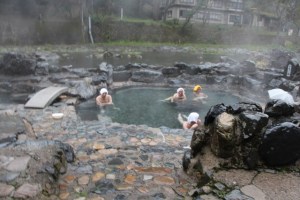 tien_ong_tam_nuoc_nong-2016