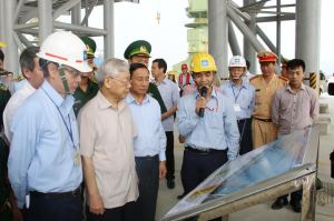 nguyen_phu_trong_tham_quan_xuong_thep_formosa