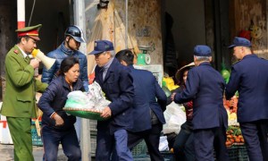 cong_an_phuong_bat_hang_rong