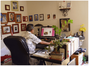 tran_huy_sao_ngoi_voi_computer